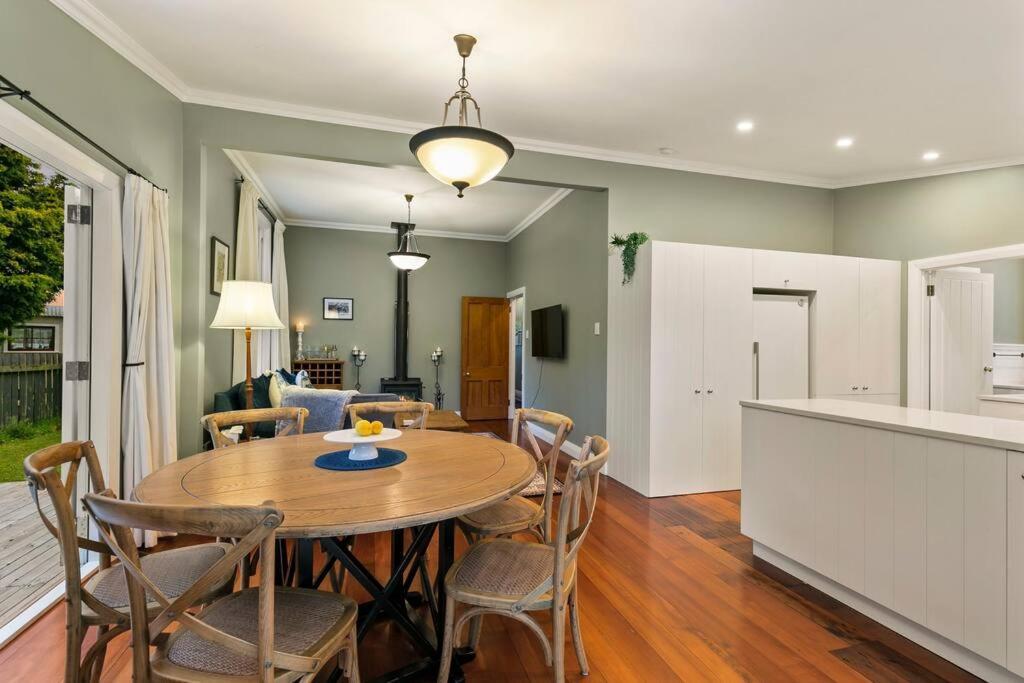 Historic Charm In Greytown - Cosy Kowhai Cottage ภายนอก รูปภาพ