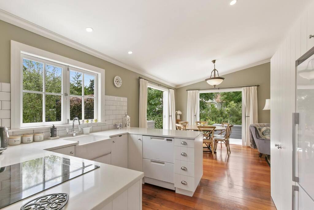Historic Charm In Greytown - Cosy Kowhai Cottage ภายนอก รูปภาพ