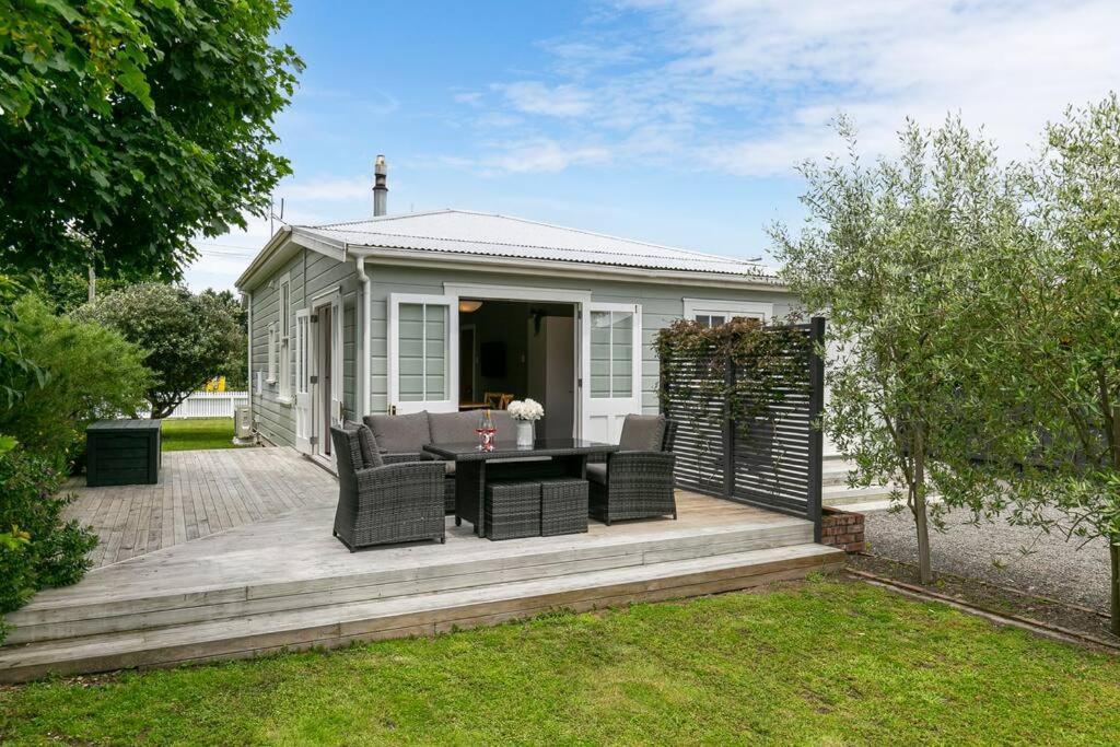 Historic Charm In Greytown - Cosy Kowhai Cottage ภายนอก รูปภาพ