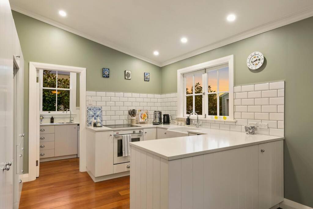 Historic Charm In Greytown - Cosy Kowhai Cottage ภายนอก รูปภาพ