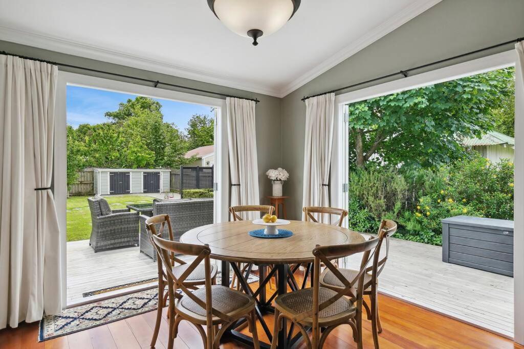 Historic Charm In Greytown - Cosy Kowhai Cottage ภายนอก รูปภาพ