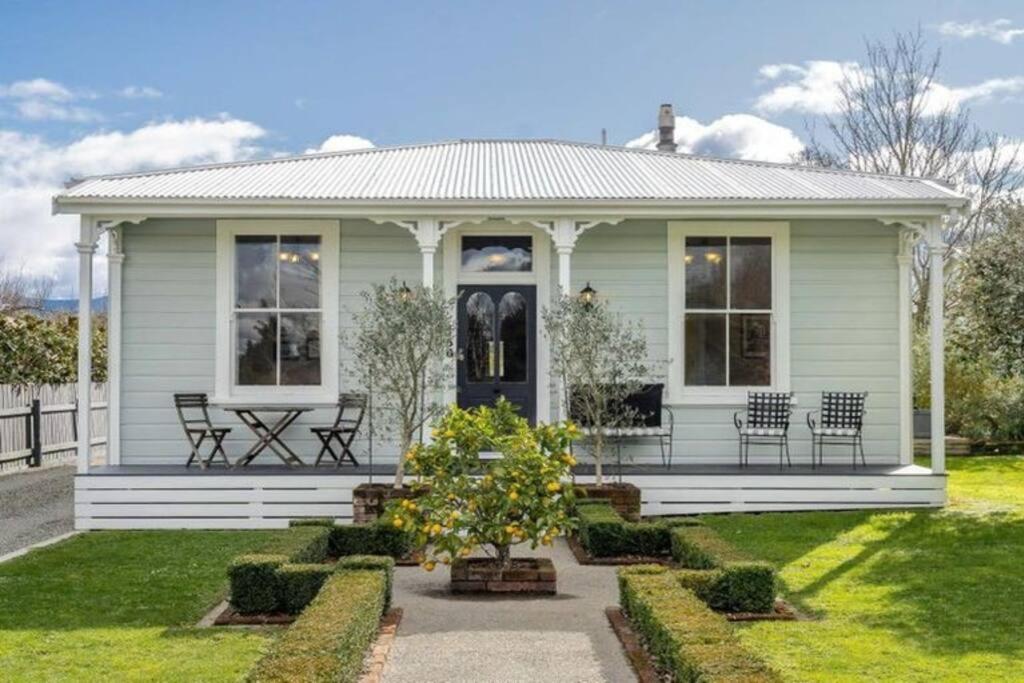 Historic Charm In Greytown - Cosy Kowhai Cottage ภายนอก รูปภาพ